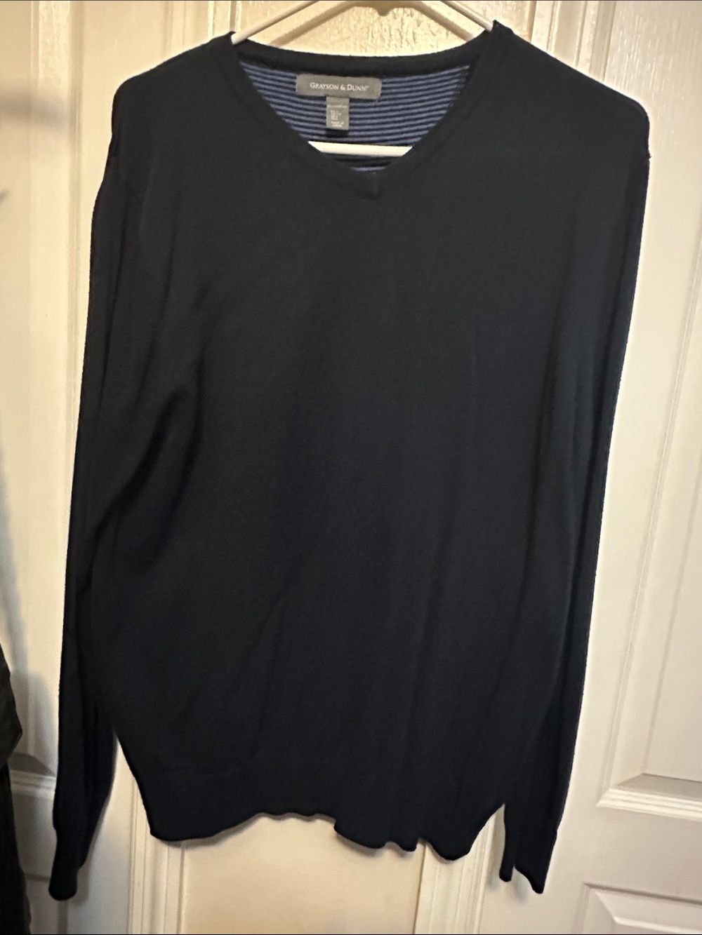 Men’s V-Neck Sweater - Navy